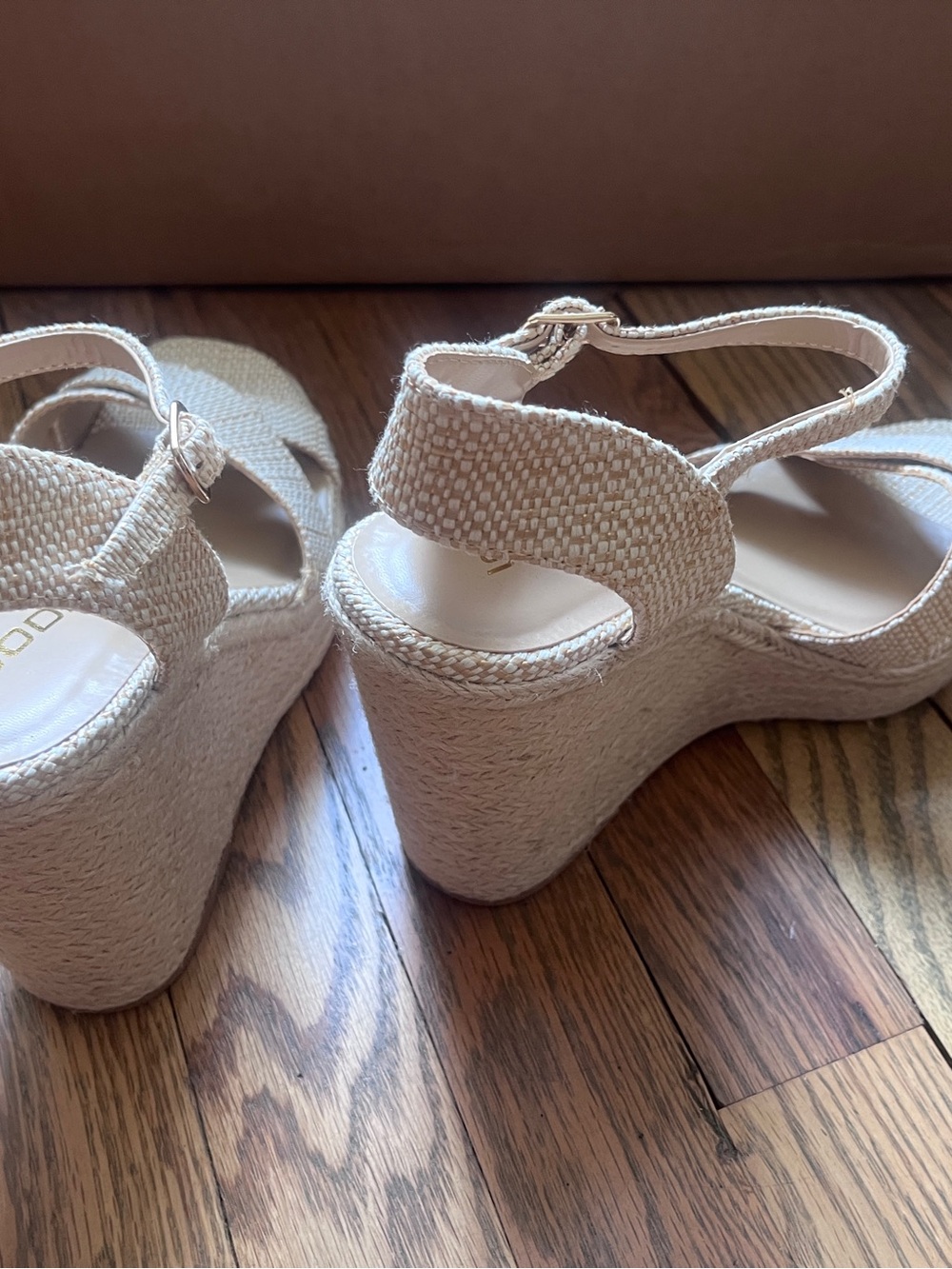 Soda Beige Woven Ankle-Strap Wedge Sandals 8.5 - Picture 4 of 6